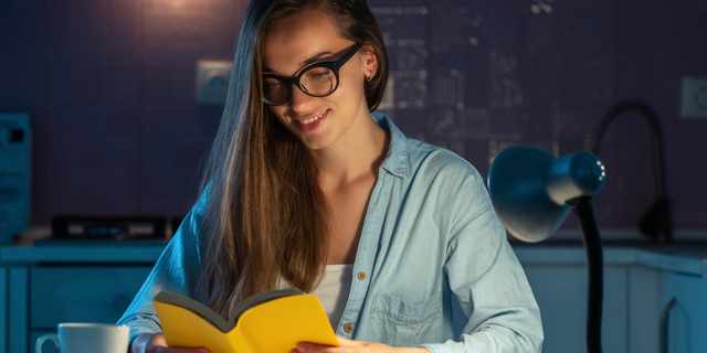 Jak prawidłowo dobrać okulary do czytania
