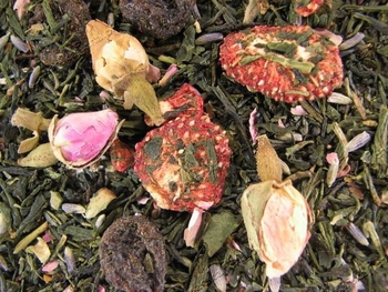 HERBATA SENCHA TRUSKAWKI W SZAMPANIE
