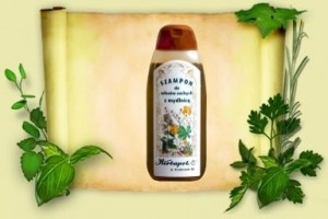 Szampon do włosów suchych z mydlnicą 200ml