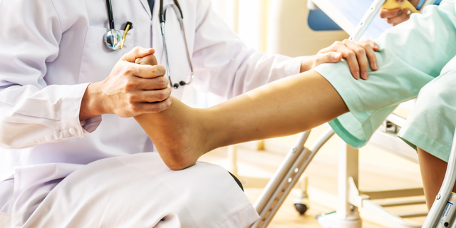 Bezpieczna wizyta ortopedyczna w czasie pandemii – to możliwe