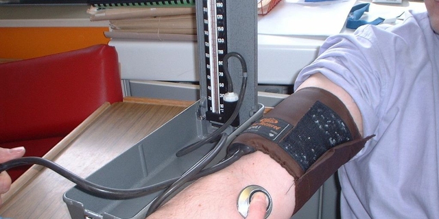 Jak sprawdzić, czy cierpimy na nadciśnienie krwi?