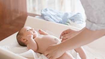 Przewijanie noworodka – główne zasady